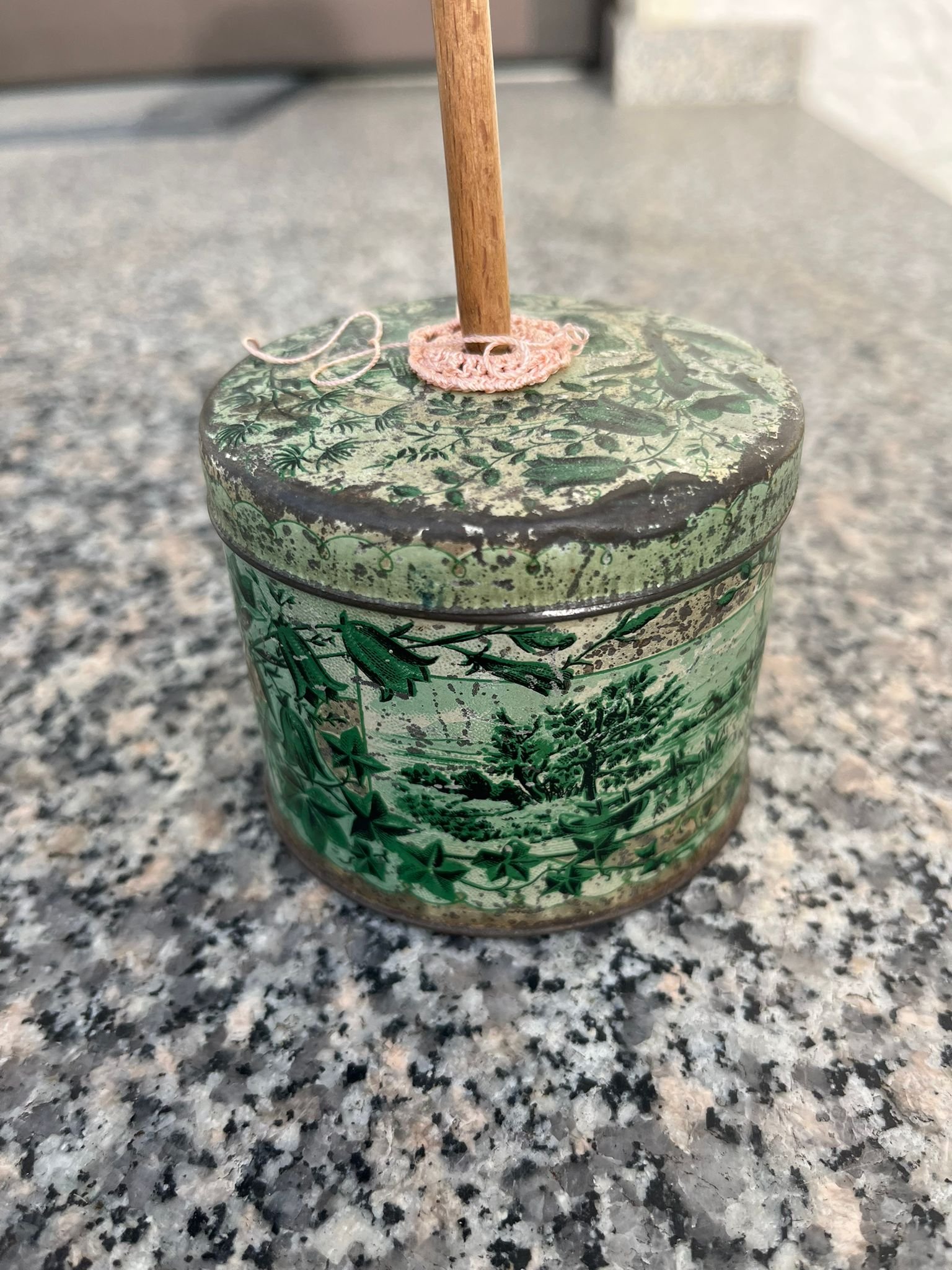 Desenrollador industrial vintage — taller