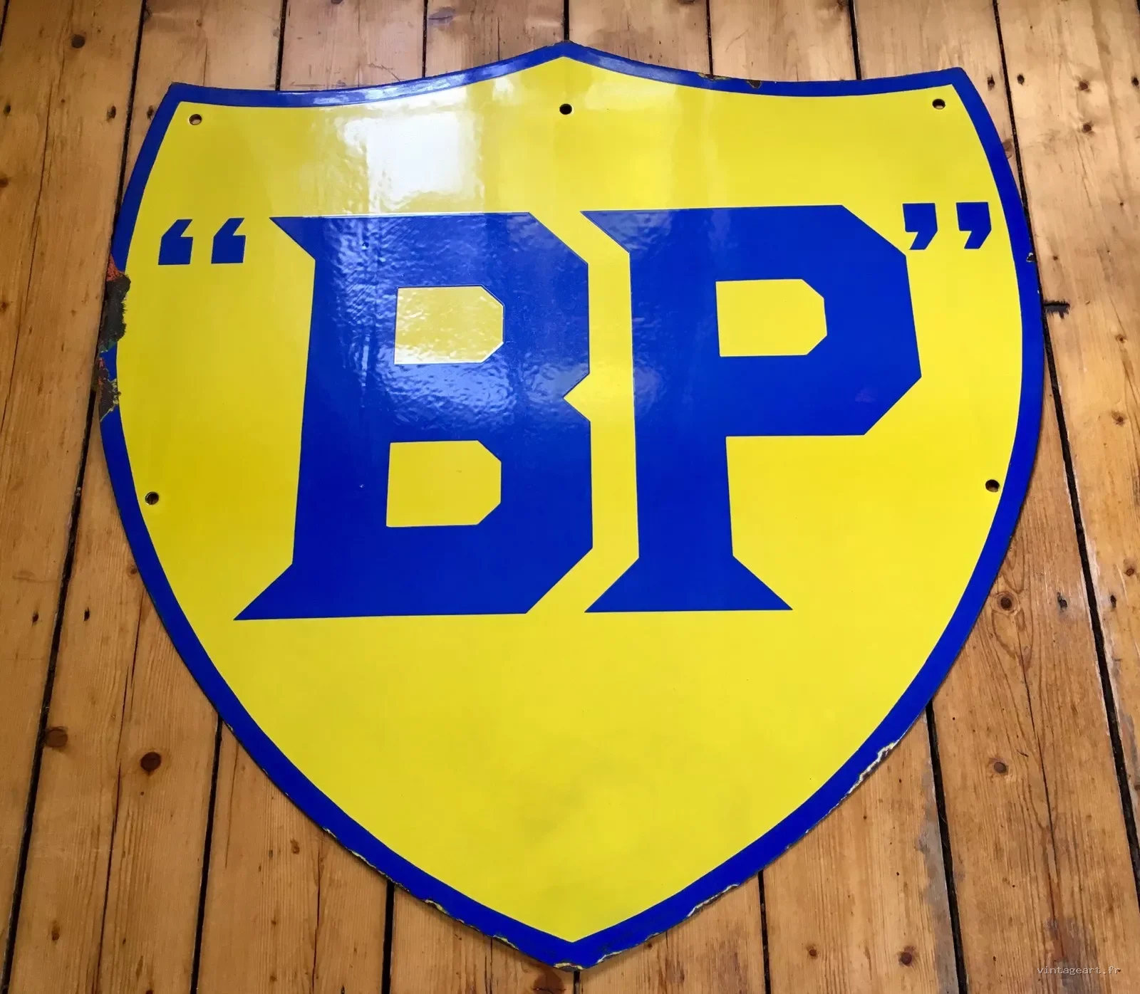 Plaque émaillée BP — Bouclier jaune et bleu